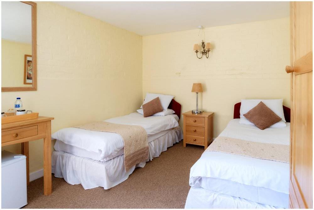 Kingfisher Barn Bed & Breakfast Abingdon-on-Thames Exterior photo
